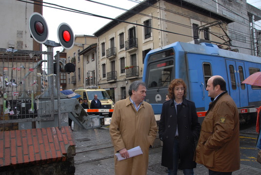 Andoni Ortuzar, Aitziber Irigoras eta  J. Arieta-A